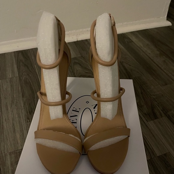 NWT Steve Madden Clay Heels - Picture 3 of 6